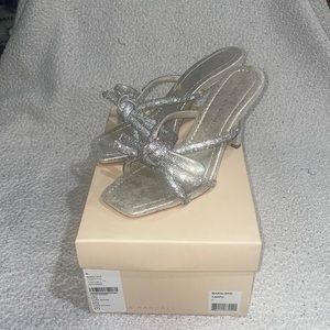 Loeffler Randall “Margi Cappuccino Bow Heel” Size:7